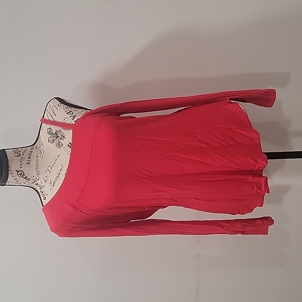 NWT  New York & Company SOHO Woman's Red Blouse Medium b194
